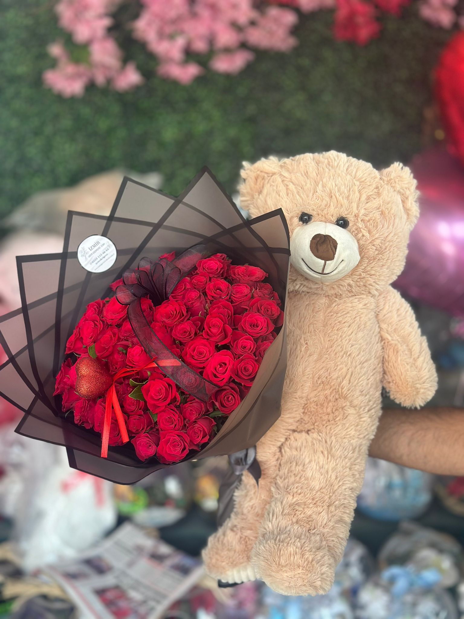 40'lı Kırmızı Gül Buketi ve Ayıcık