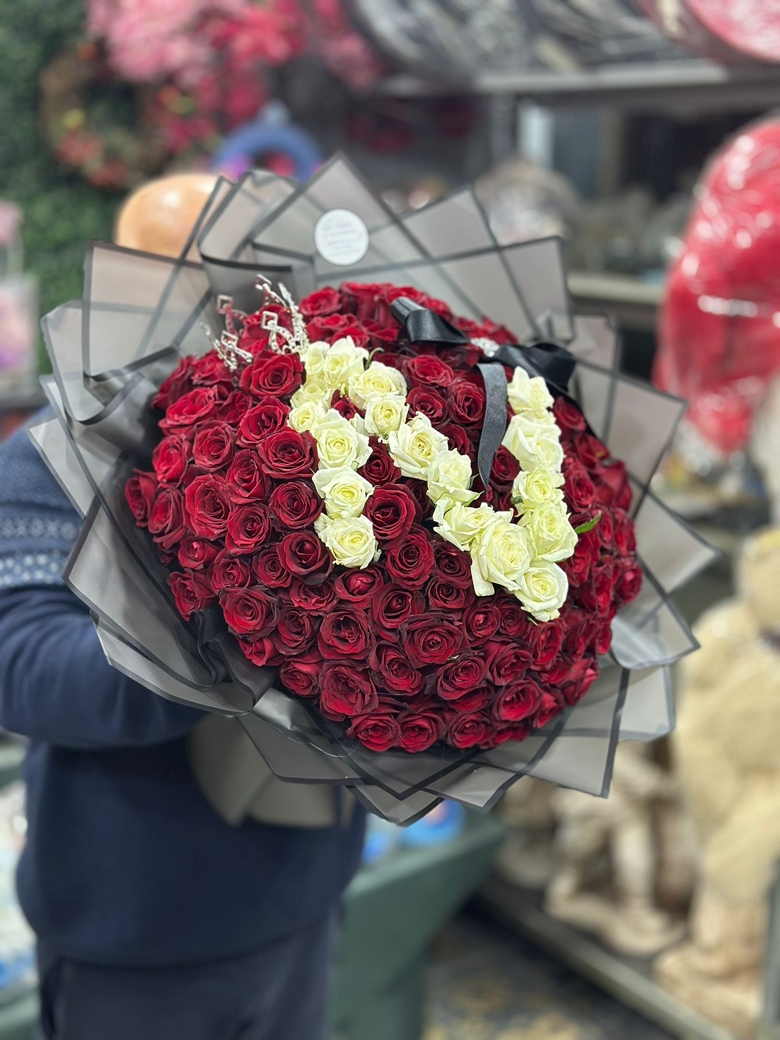 250 Adet Baş Harfli Kırmızı Gül Buketi